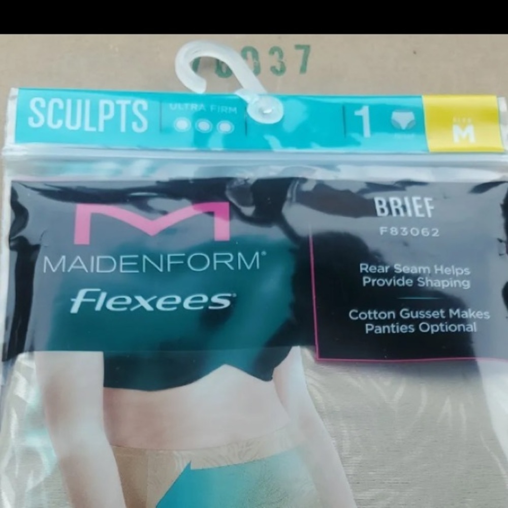 💜 Maidenform Flexes Sculpts Shapewear Brief F83062 Ultra Firm Size:Medium(8-10) - Picture 4 of 7